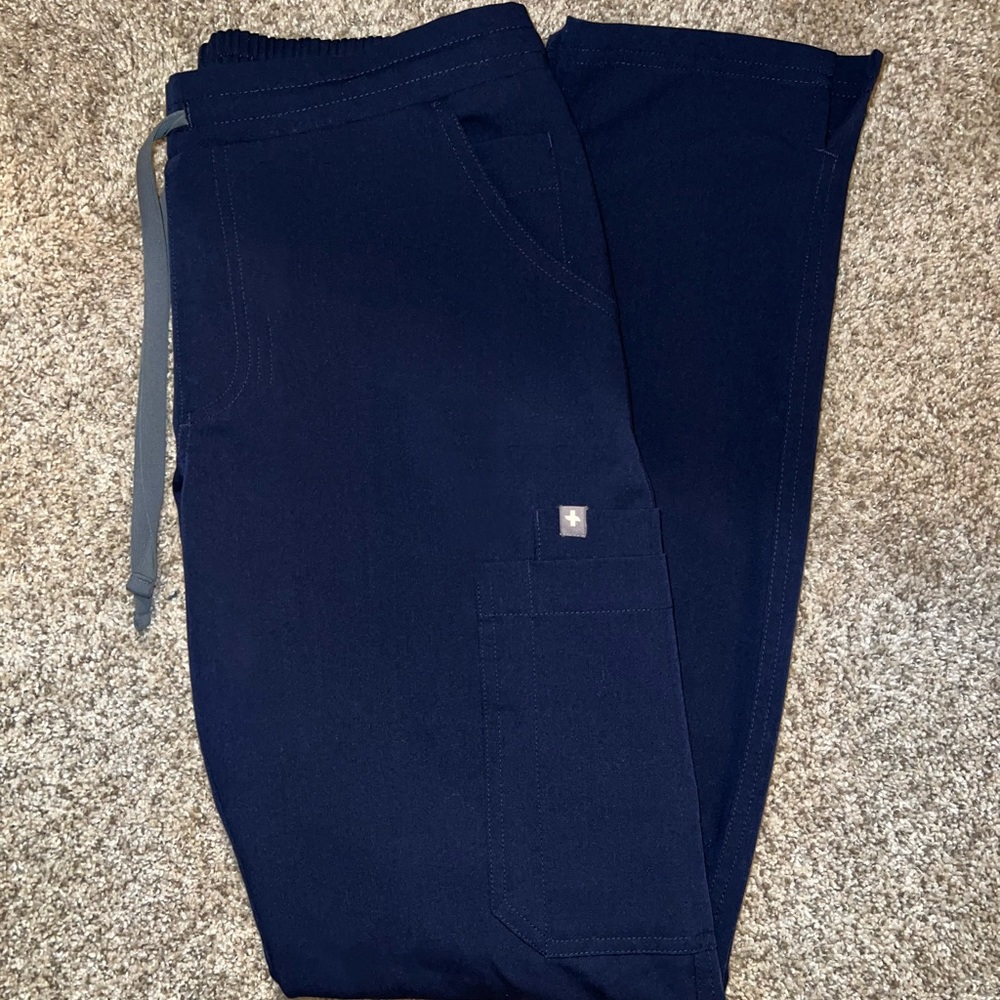 Figs “Yola” Navy Skinny Scrub Pants